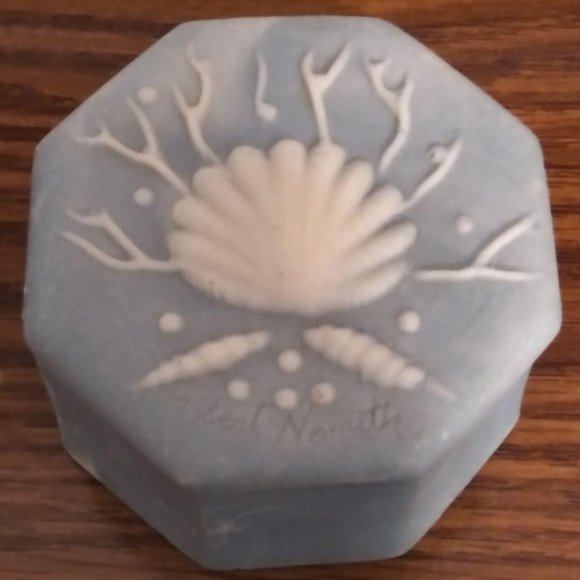 Blue Soapstone Seashells Design Gifts Trinket Lidd - Picture 1 of 4